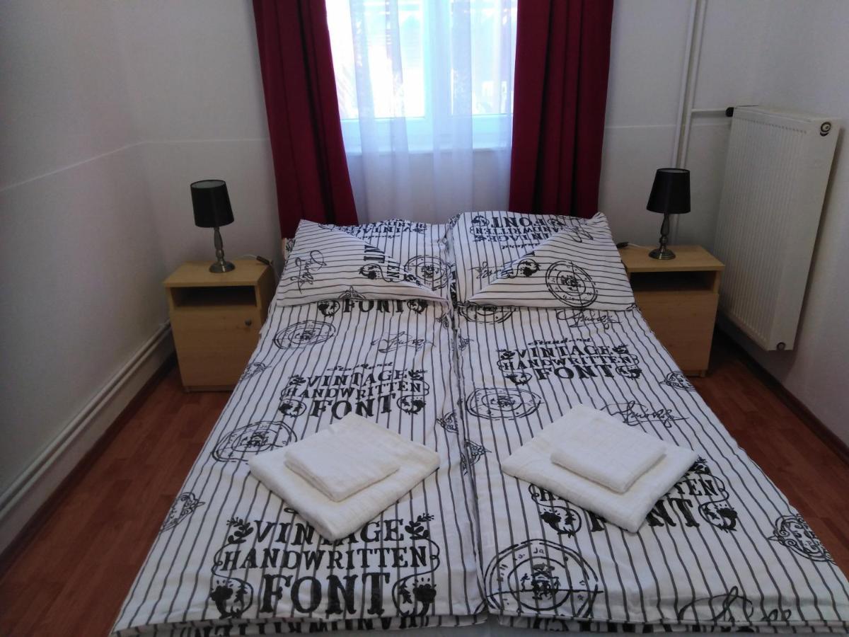 Arinza Apartman Vendeghaz Mezokovesd Exterior photo
